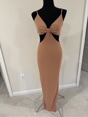 FORE Ribbed Cutout Maxi Dress Size M Nude/Tan